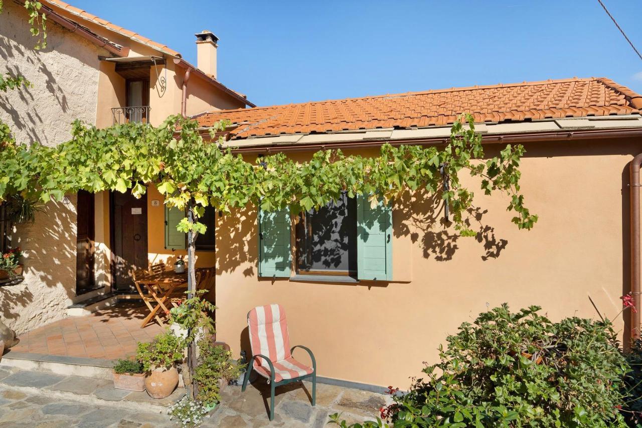 Casa Vittorina Villa Cesio Luaran gambar